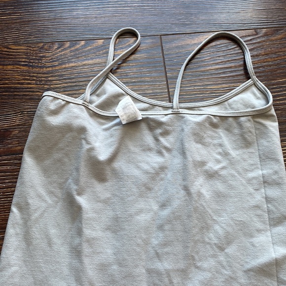 Womens fornia tank top great shape no holes no stains 10/10 - Picture 2 of 3